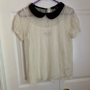 ☆ size XL off white/ cream lace top ☆